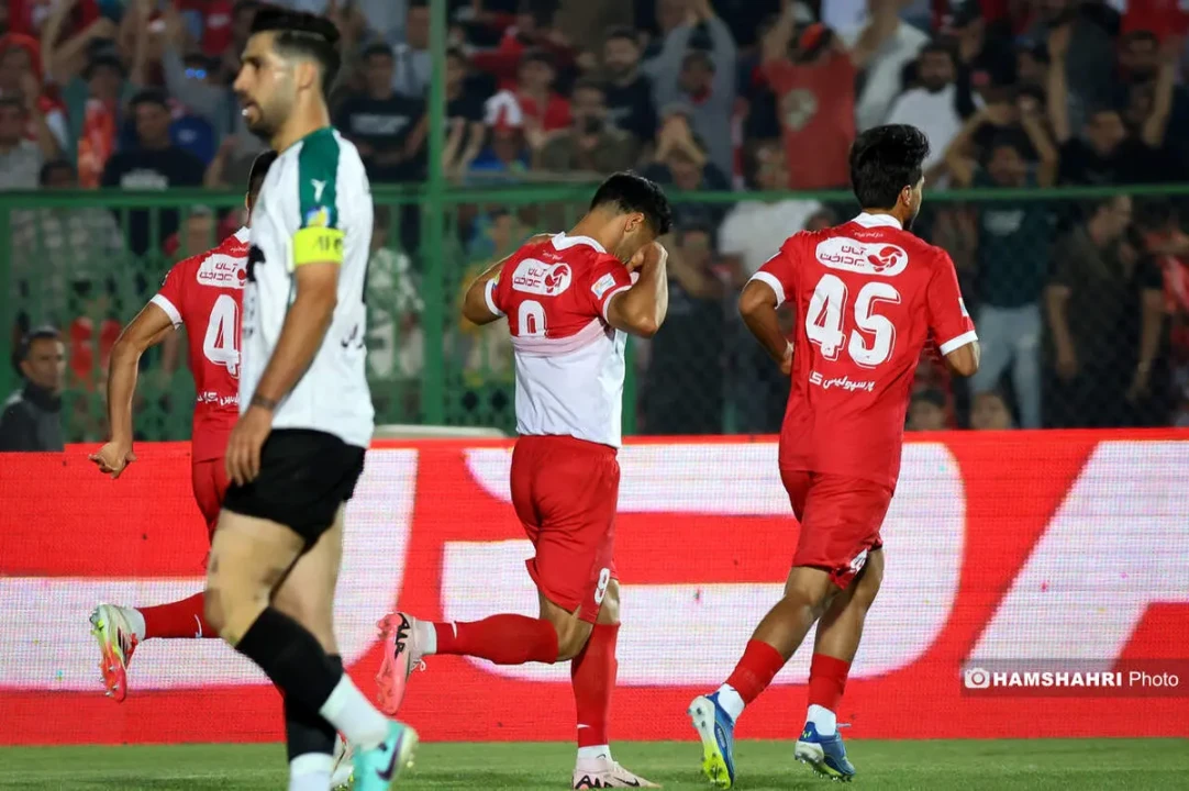 انتقاد به حضور اوسما در پرسپولیس؛ هاشمیان نباید کنار میرفت انتقاد به حضور اوسما در پرسپولیس؛ هاشمیان نباید کنار میرفت