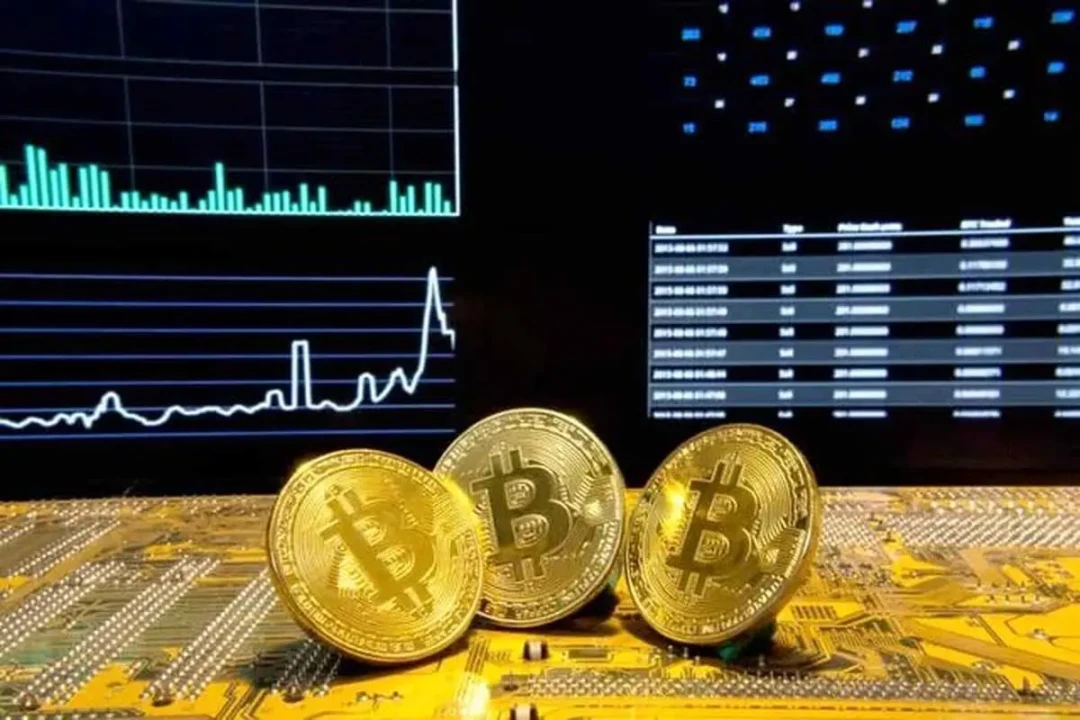 قیمت بیت کوین و ارز‌های دیجیتال امروز ۲۴ آبان ۱۴۰۴ + جدول