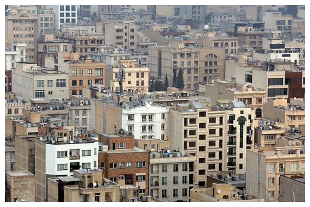 بررسی عوامل تعیین‌کننده و پیش‌بینی روند آتی قیمت‌ها در بازار مسکن