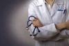 افزایش پزشک عمومی، چاره کار نیست؛ یک‌سوم پزشکان طبابت نمی‌کنند!